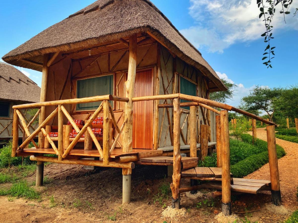 Murchison Falls Bamboo Village Paraa Exterior foto