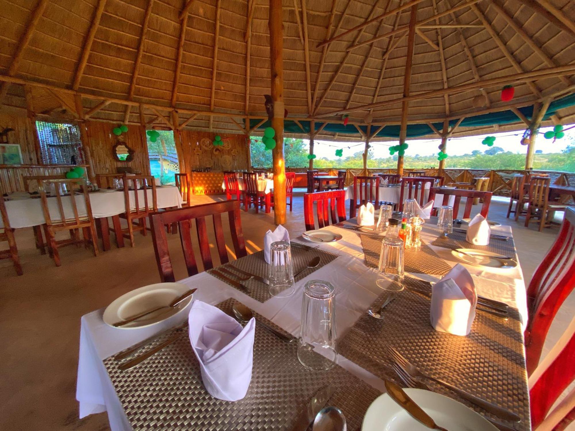 Murchison Falls Bamboo Village Paraa Exterior foto