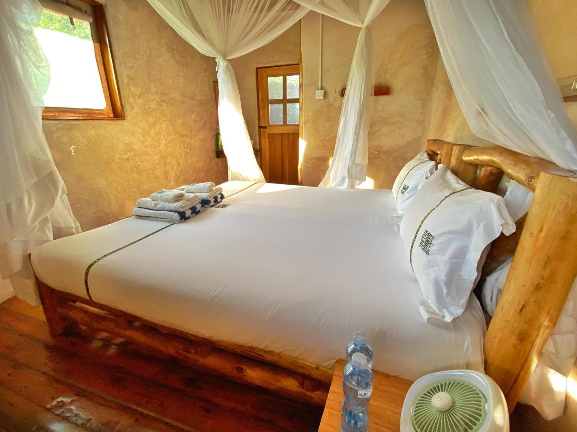 Murchison Falls Bamboo Village Paraa Exterior foto